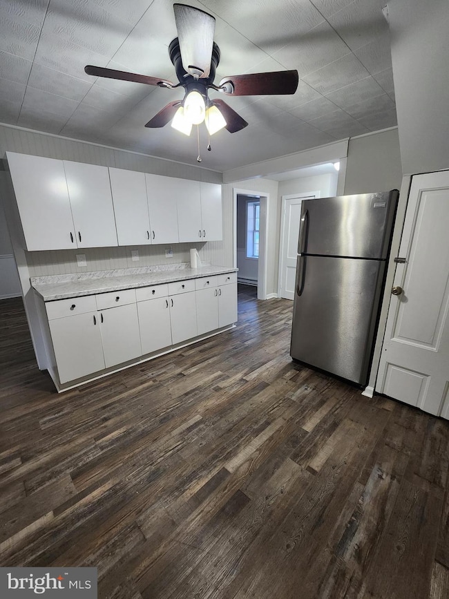 122 N Church St, Waynesboro, PA 17268 - photo 4