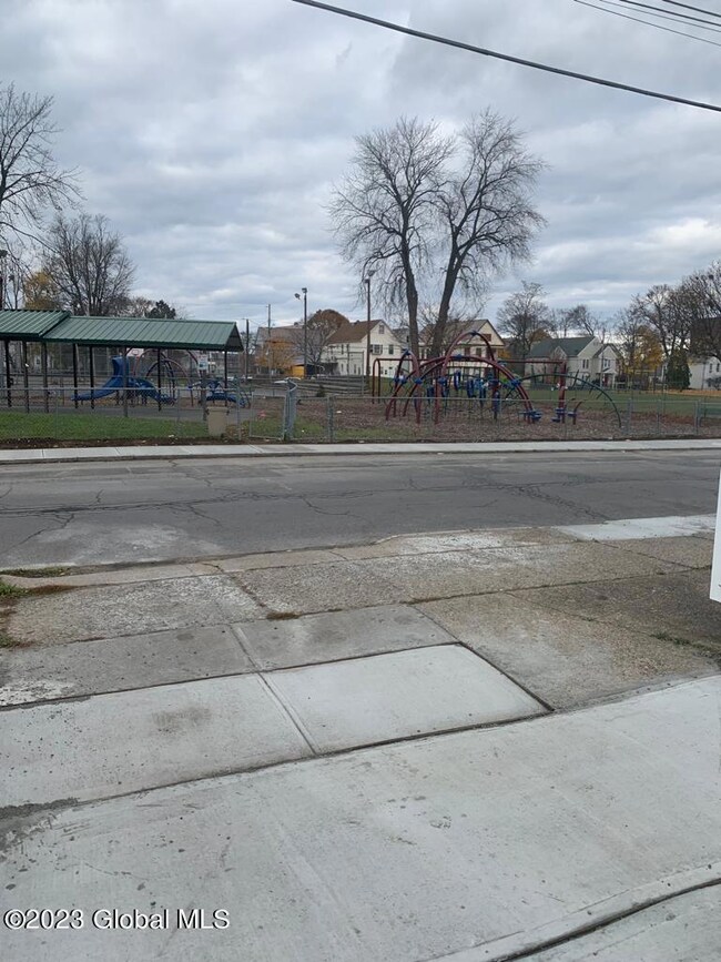 351 Schenectady St, Schenectady, NY 12307 - photo 3