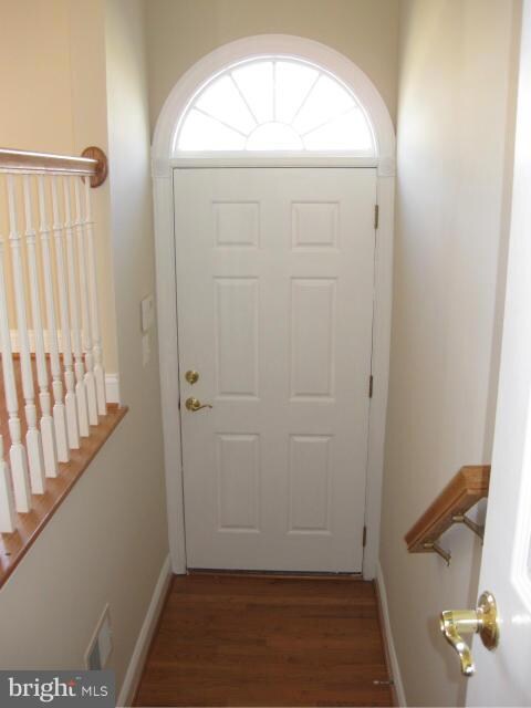 3923 Bryant Park Cir, Burtonsville, MD 20866 - photo 2
