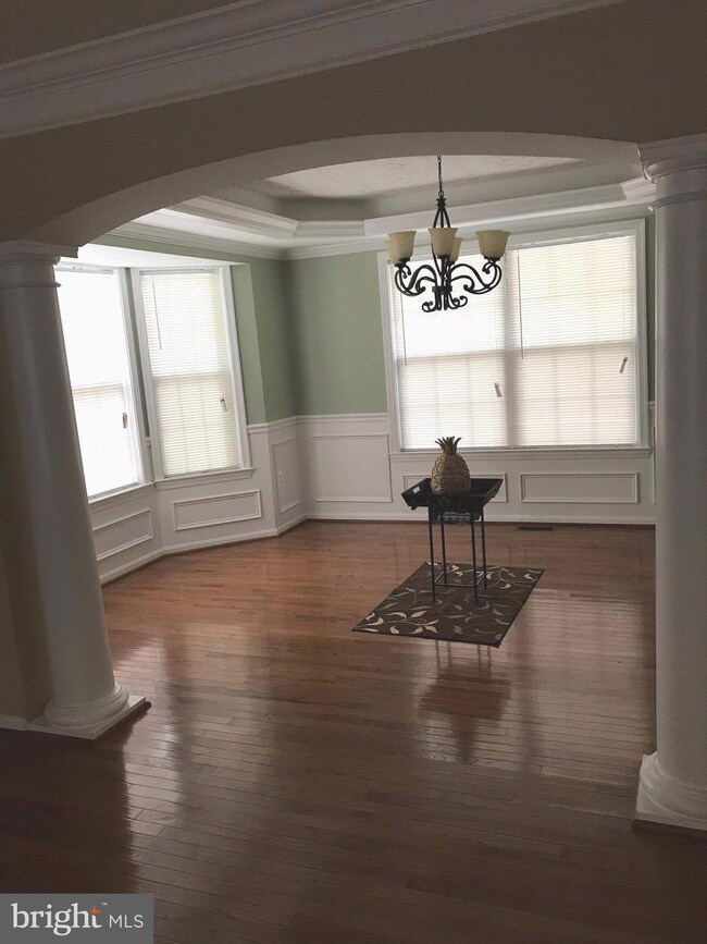 7102 Willow Hill Dr, Capitol Heights, MD 20743 - photo 5