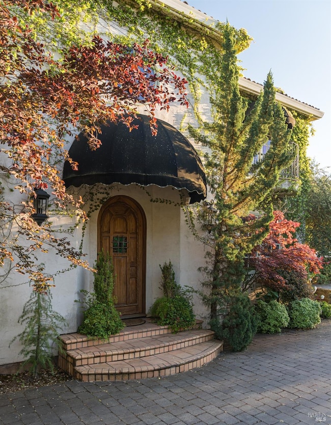 Entry to the villa.