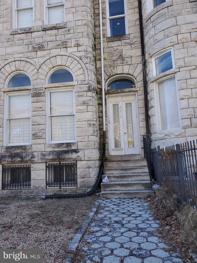 2314 Eutaw Place unit 4, Baltimore, MD 21217 - photo 2