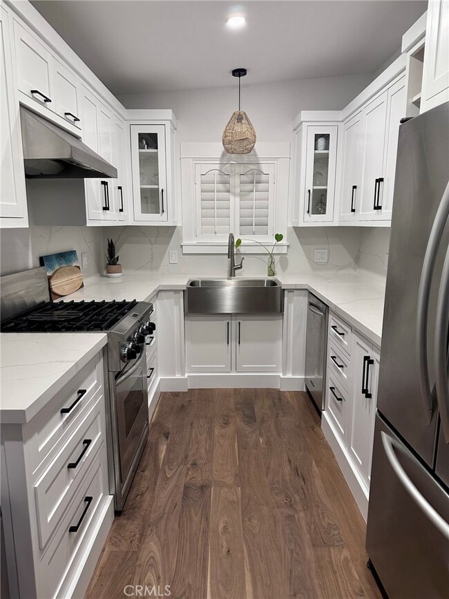 611 Avenue C, Redondo Beach, CA 90277 - photo 5