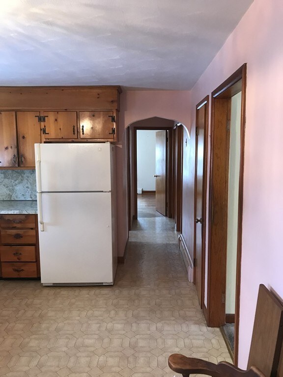 77 Moore St, Chicopee, MA 01013 - photo 5