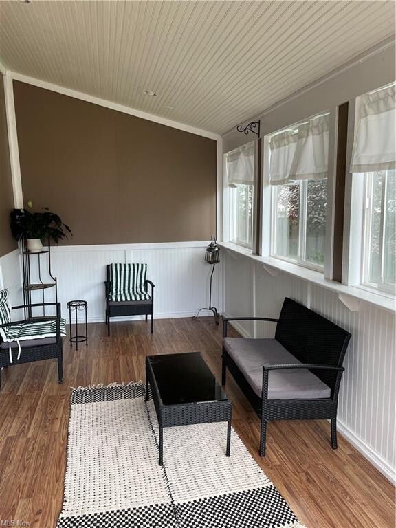 3 Season Room
