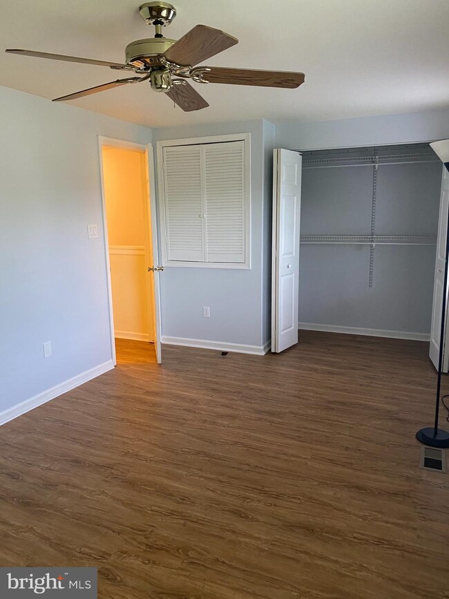 13971 Baton Rouge Ct, Centreville, VA 20121 - photo 7