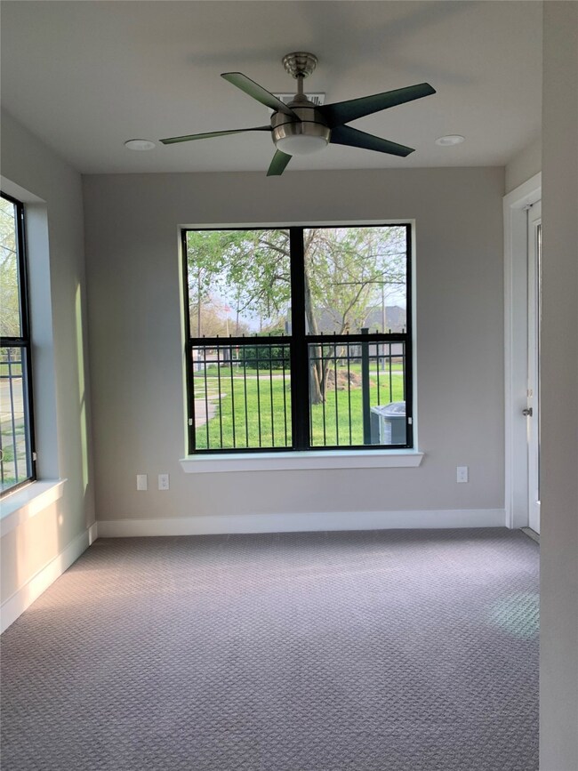 5119 Elysian St, Houston, TX 77009 - photo 6