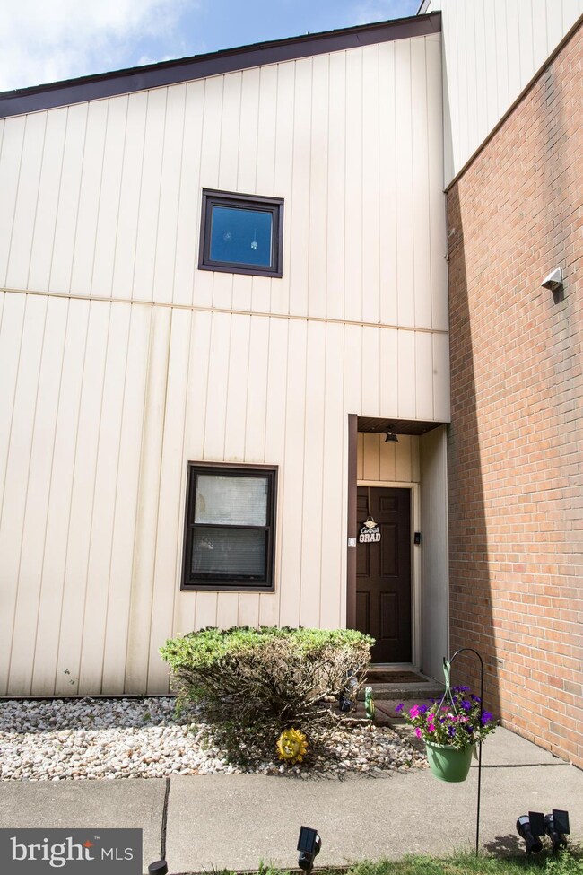991B Village Round, Allentown, PA 18106 - photo 2