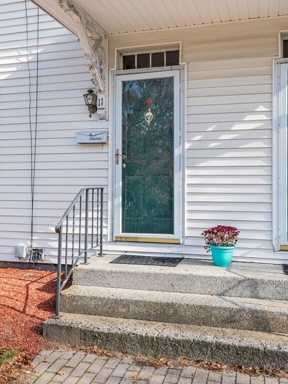 11 Sampson St, South Grafton, MA 01560 - photo 2