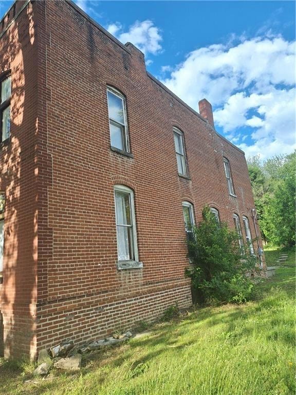 727 S 10th St, Saint Joseph, MO 64501 - photo 2