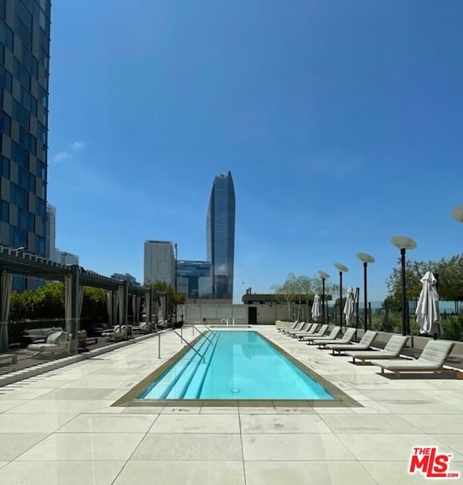 Metropolis Los Angeles - Tower I unit 2406, Los Angeles, CA 90017 - photo 2