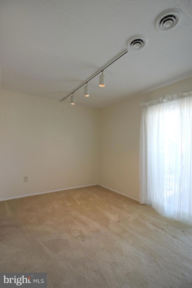 2630 Wagon Dr unit 1C, Alexandria, VA 22303 - photo 6