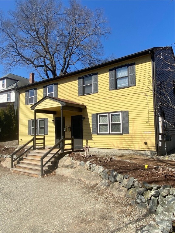 28 W Warwick Ave, West Warwick, RI 02893 - photo 2