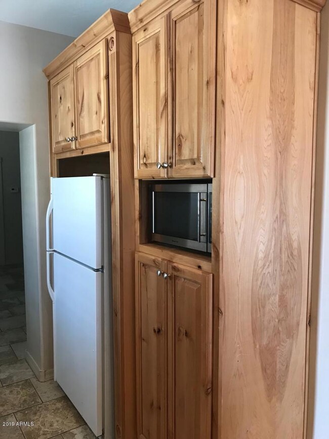 1543 11th kitchen cabinets