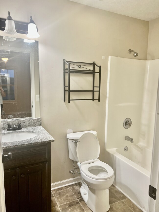 103 Stonefield Cir, Shelbyville, TN 37160 - photo 5