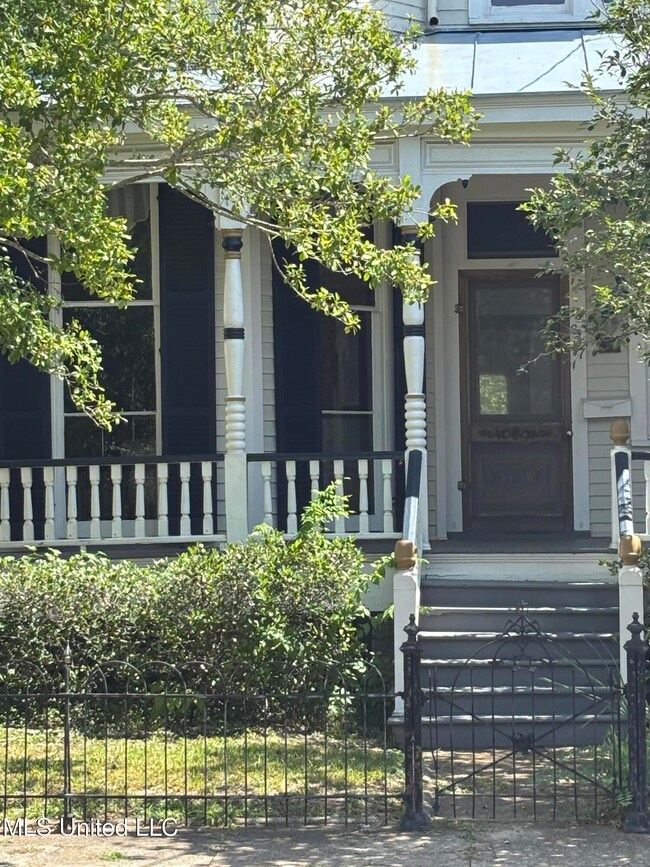 607 State St, Natchez, MS 39120 - photo 4