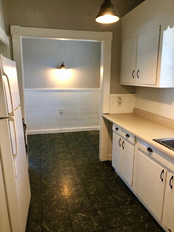 312 Wilder St unit 1R, Lowell, MA 01851 - photo 6