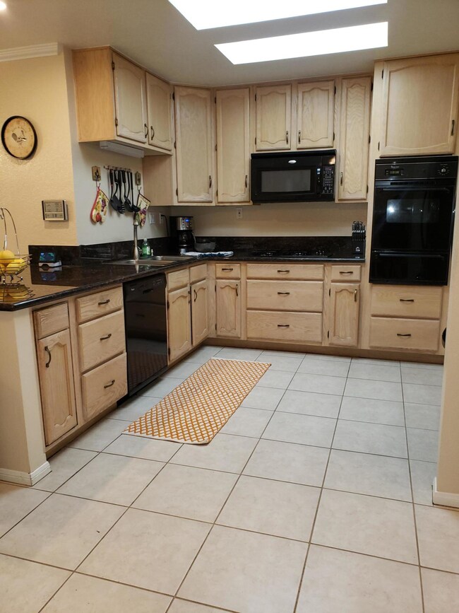 34210 Vaquero Rd, Cathedral City, CA 92234 - photo 7