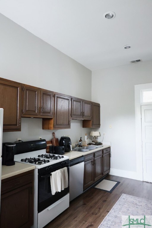 224 E Gwinnett St unit Upper, Savannah, GA 31401 - photo 6