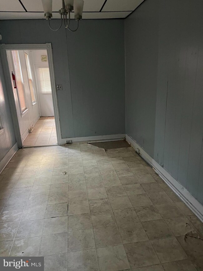 1143 Buttonwood St, Reading, PA 19604 - photo 5