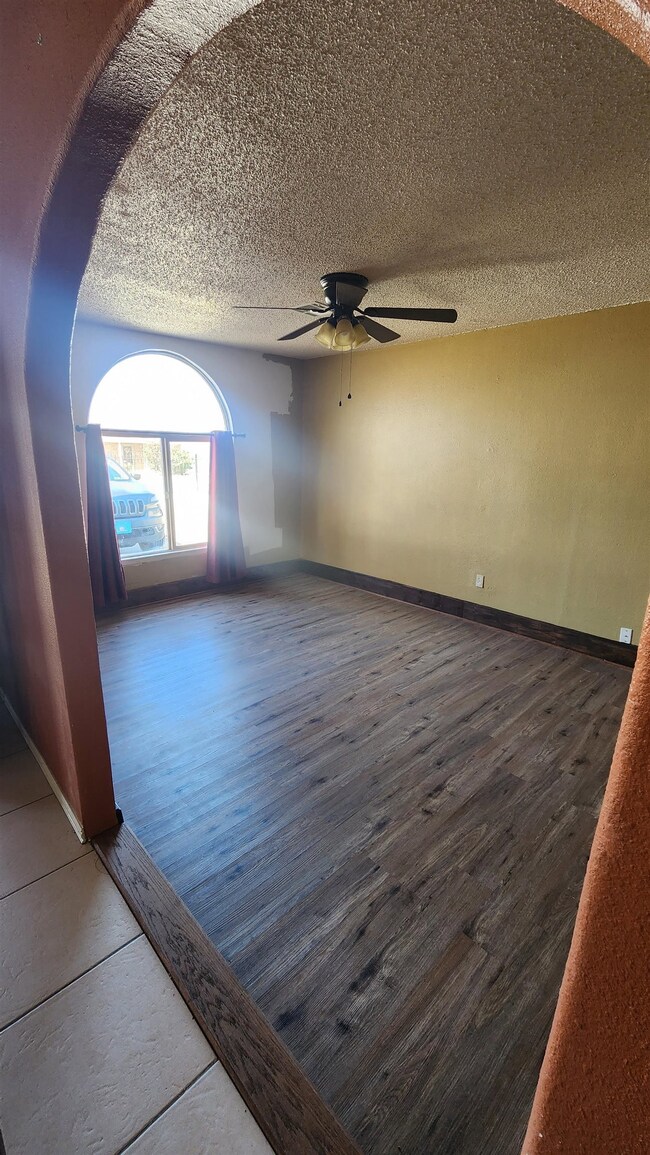 207 Plainview Dr, Alamogordo, NM 88310 - photo 3