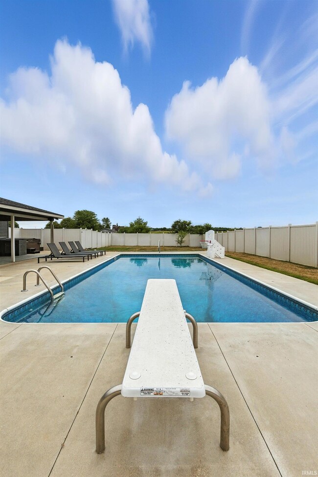 6511 W Cromwell Rd, Kimmell, IN 46760 - photo 4