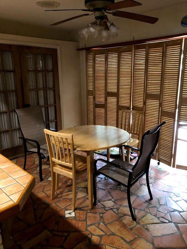 A dining area
