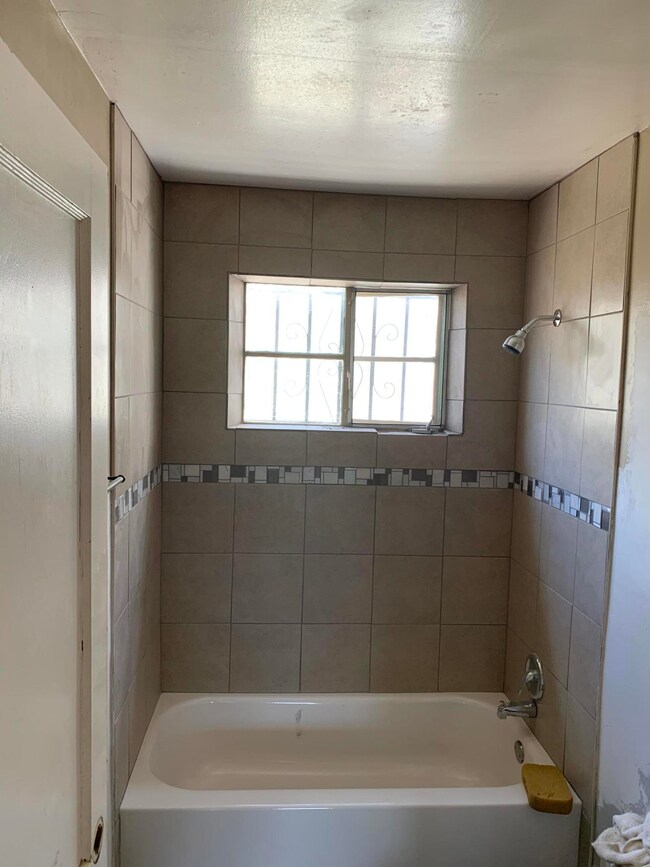 3125 Mountain Ave, El Paso, TX 79930 - photo 3