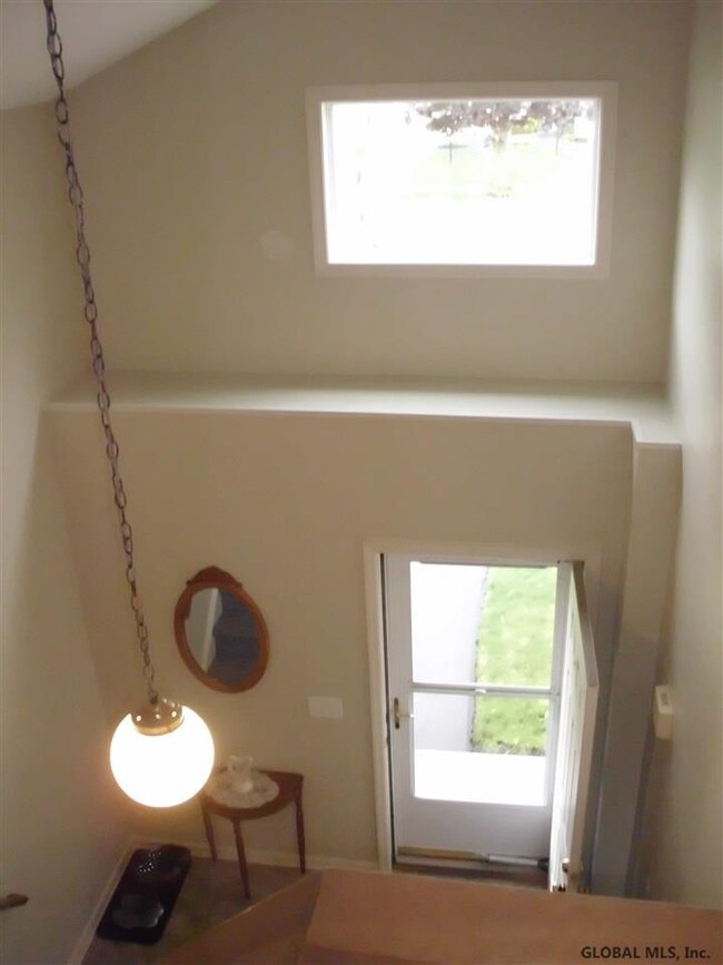 1 Tompion Ln, Saratoga Springs, NY 12866 - photo 3