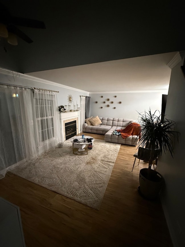 1063 Stillwater Rd unit 1063, Elgin, IL 60120 - photo 5