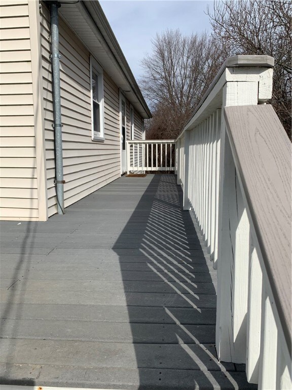 60 Maplewood Rd, Middletown, RI 02842 - photo 5