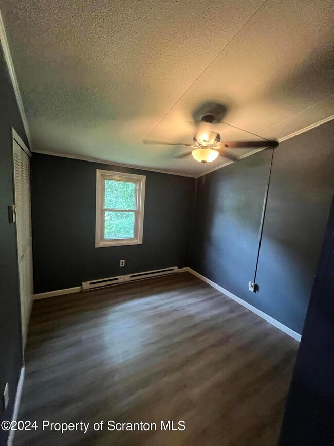 7 Bruno Dr, Throop, PA 18512 - photo 7