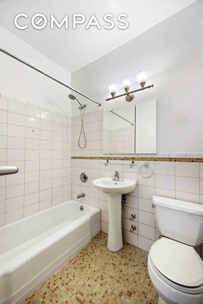 Kimberly House unit 1F, New York, NY 10075 - photo 3