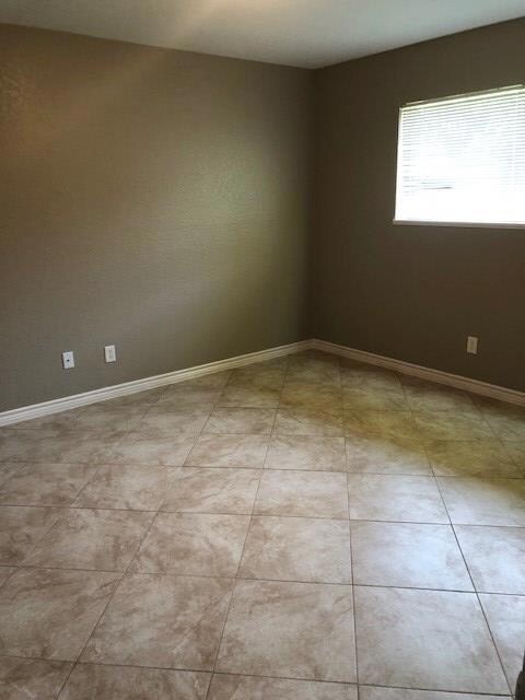 4108 Crescent Dr, Bay City, TX 77414 - photo 6