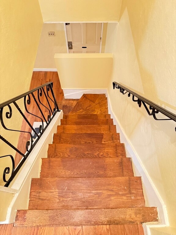 244 Quincy Shore Dr, Quincy, MA 02171 - photo 6