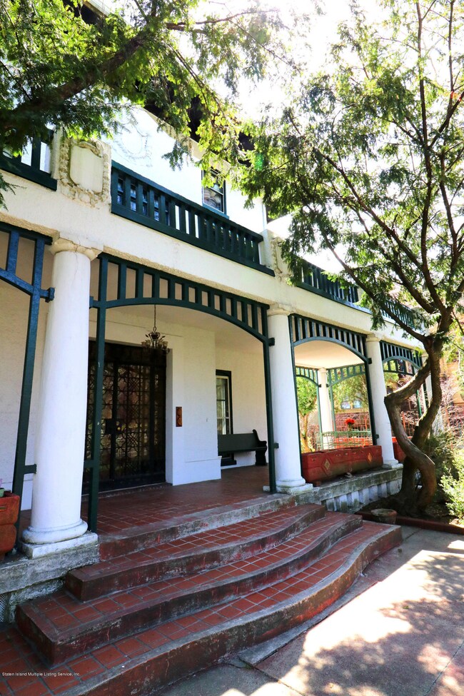 377 St Pauls Ave, Staten Island, NY 10304 - photo 4