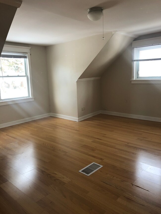 903 S Spring Rd, Elmhurst, IL 60126 - photo 5