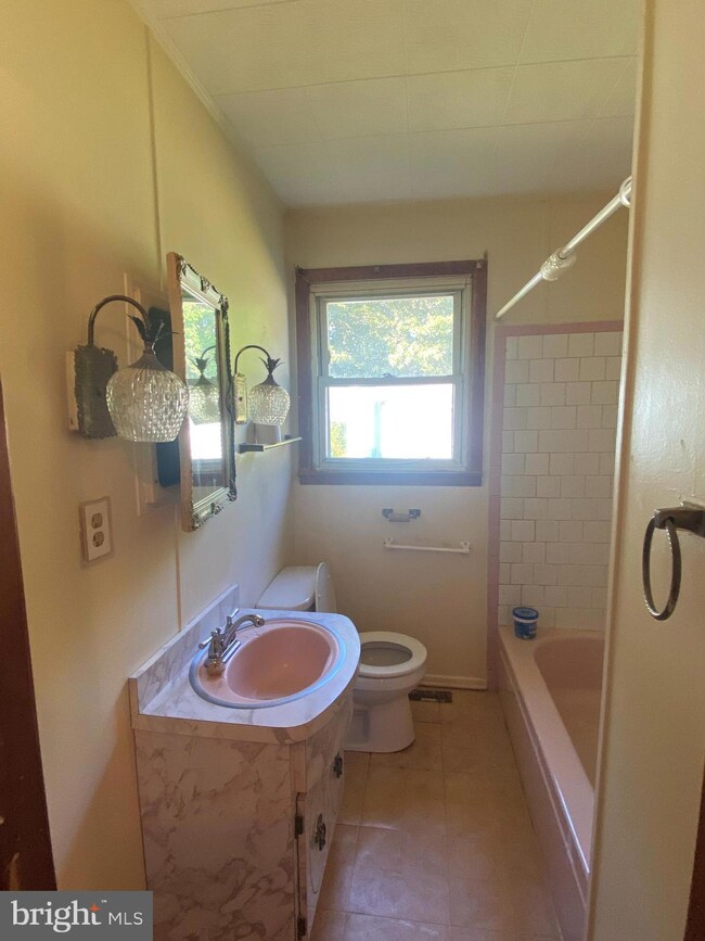 214 Seagull Dr, Egg Harbor Township, NJ 08234 - photo 3