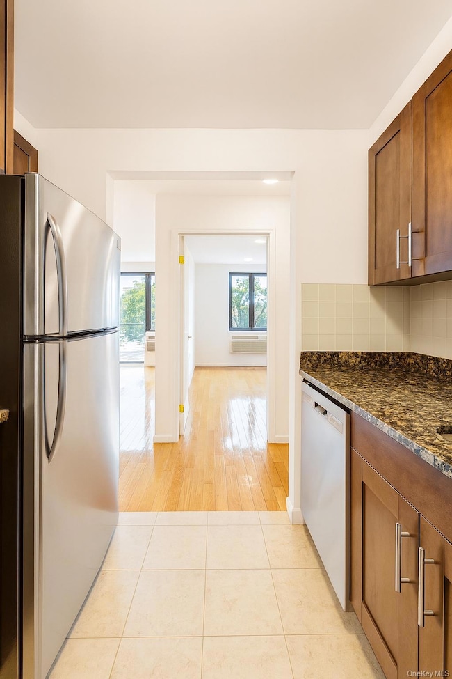 60-70 Woodhaven Blvd unit 3A, Elmhurst, NY 11373 - photo 5