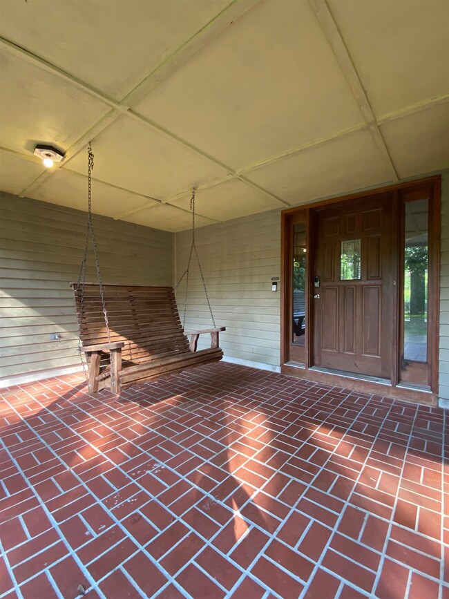 1588 Copperfield Cir, Tallahassee, FL 32312 - photo 3