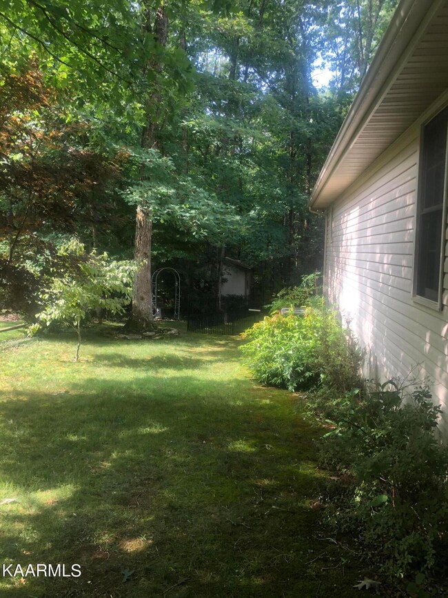 250 Saint George Dr, Crossville, TN 38558 - photo 3