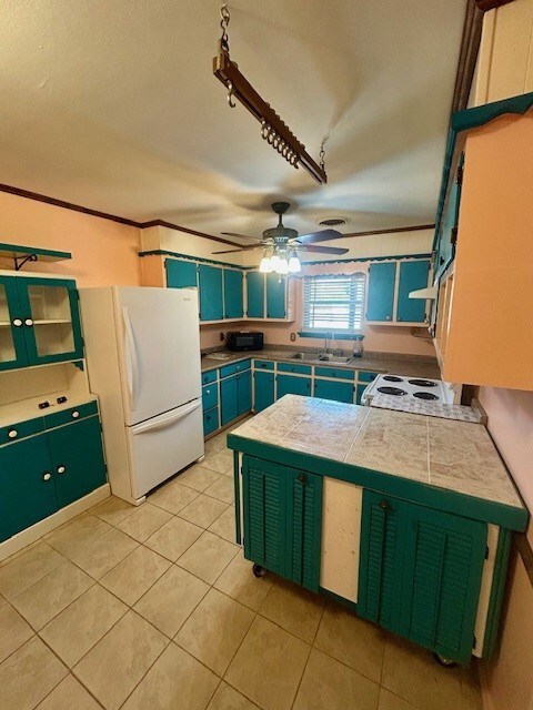 302 Kendrick Ave, Dalhart, TX 79022 - photo 6