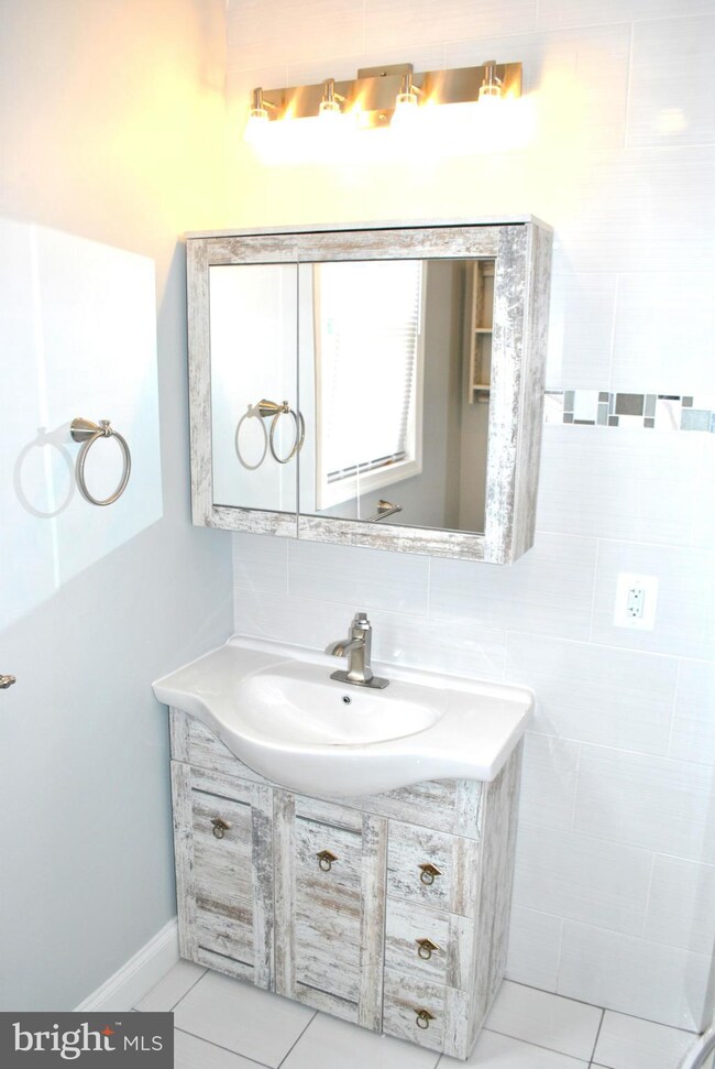 1410 Dorchester Ave, Gwynn Oak, MD 21207 - photo 7