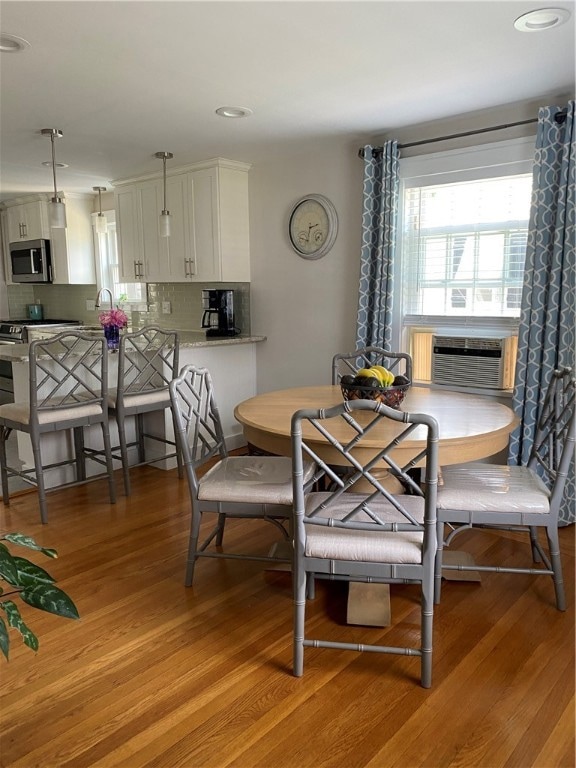 82 Roslyn Ave, Cranston, RI 02910 - photo 6