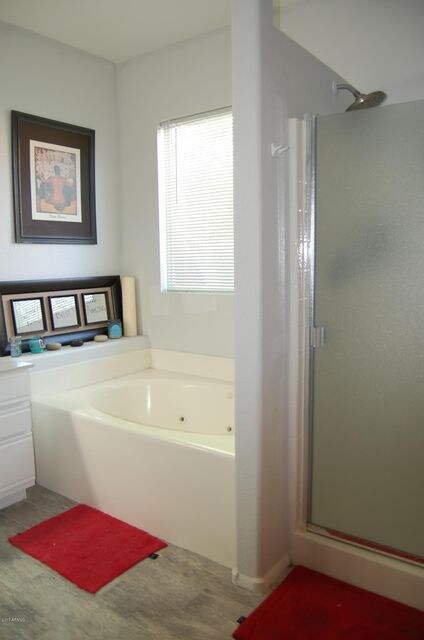 MLS Mstr Bath1