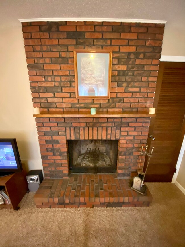 7B Eisenhower Dr, Jacksonville, IL 62650 - photo 6