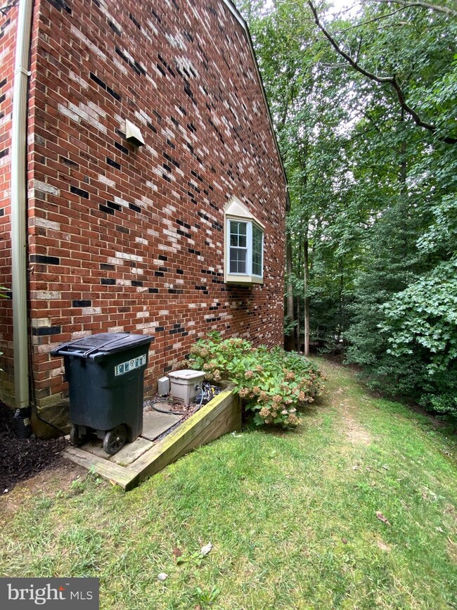 11705 Briary Branch Ct, Reston, VA 20191 - photo 4