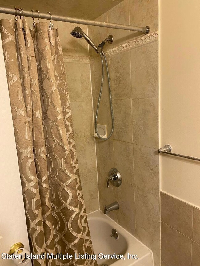 48 Foothill Ct, Staten Island, NY 10309 - photo 6