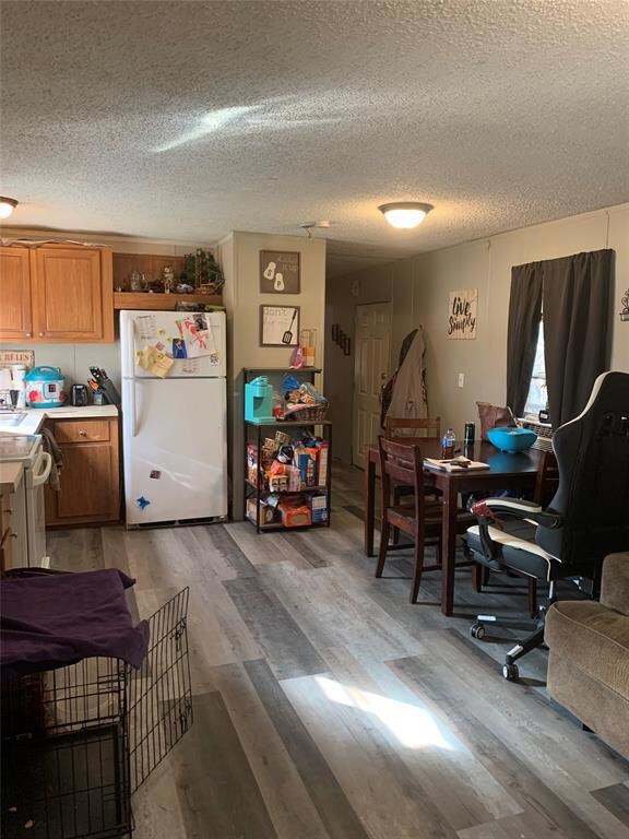 825 Pease River Dr, Granbury, TX 76048 - photo 3