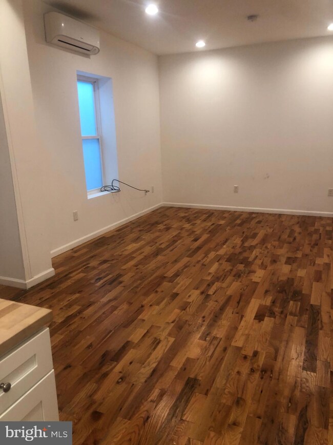 120 E Main St unit 8, Norristown, PA 19401 - photo 2